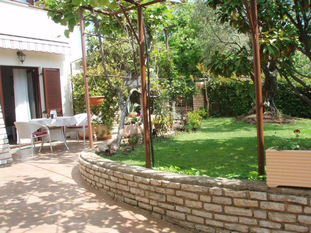 Apartman Alberta Poreč Buitenkant foto