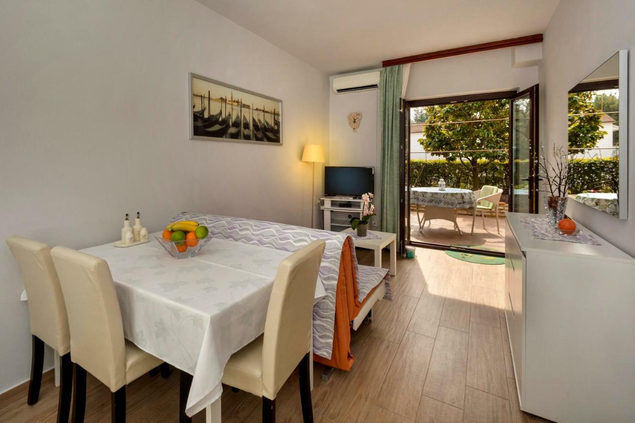 Apartman Alberta Poreč Buitenkant foto
